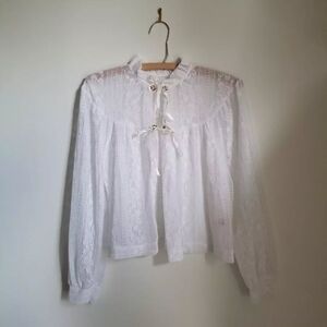 Elegant White Lace Women's Top